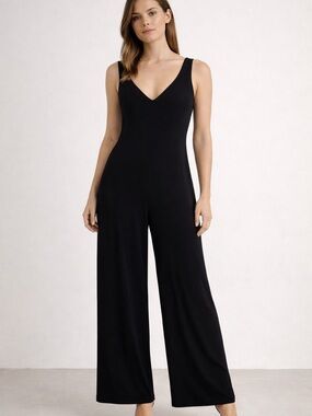 Frank Lyman Design Black V-Neck Wide-Leg Jumpsuit size 8 sleek